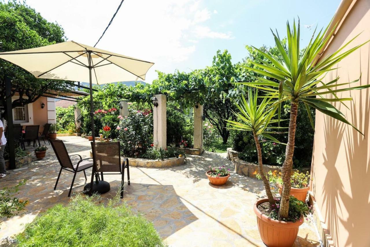 Гостевой дом Garden House Kastellani Kastellanoi  Экстерьер фото