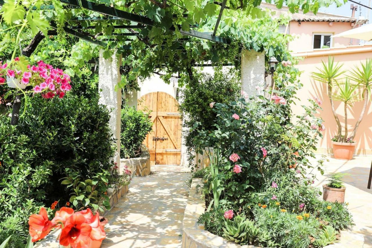 Гостевой дом Garden House Kastellani Kastellanoi  Экстерьер фото