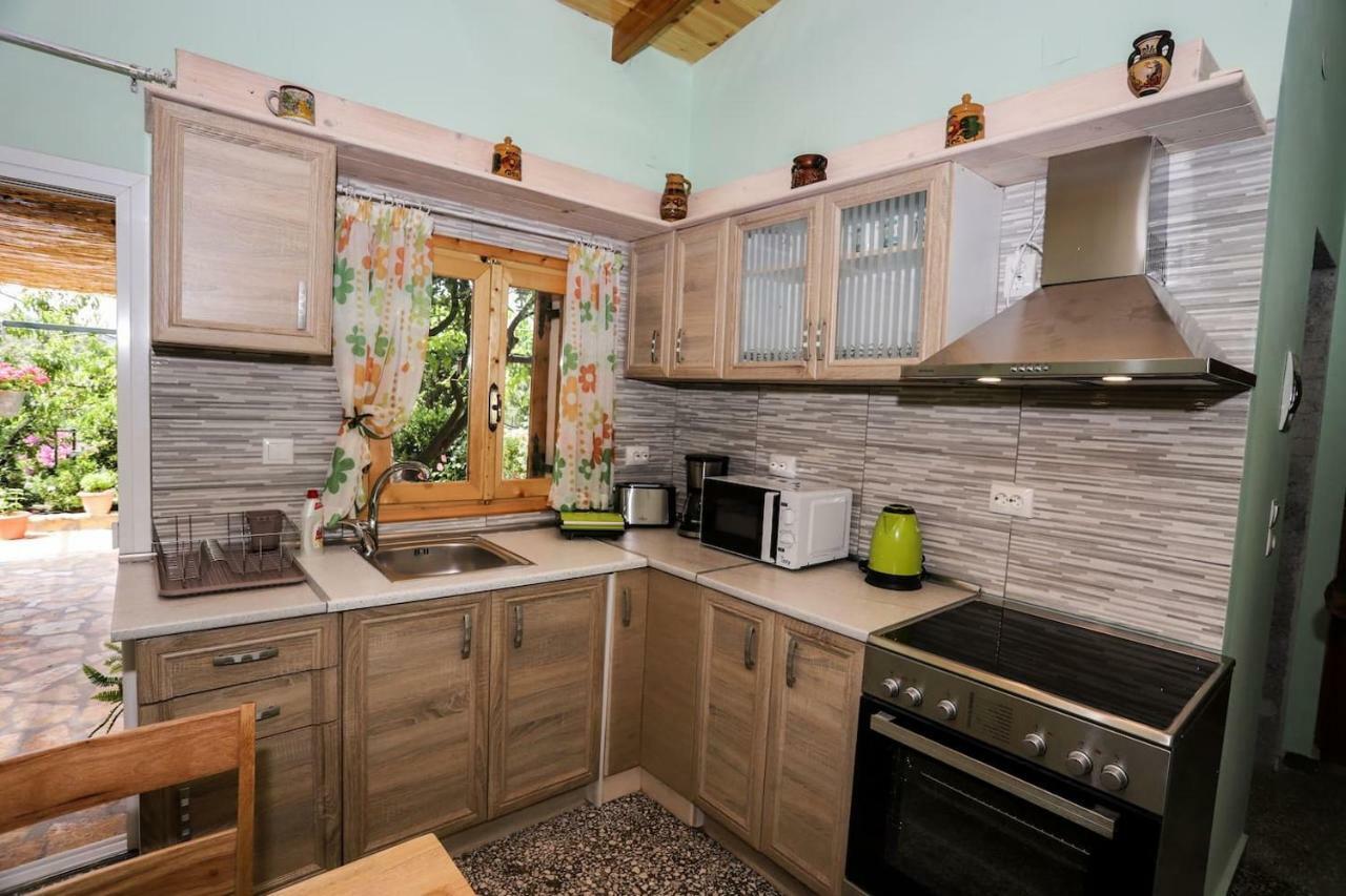 Гостевой дом Garden House Kastellani Kastellanoi  Экстерьер фото