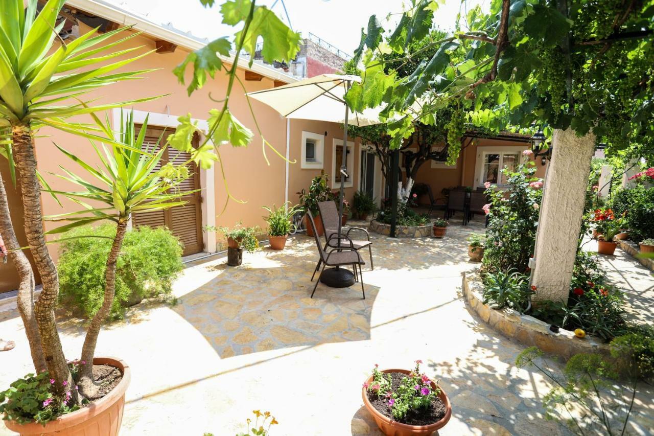 Гостевой дом Garden House Kastellani Kastellanoi  Экстерьер фото